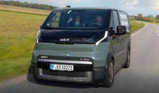 Kia PV5 record-breaking - front 3/4