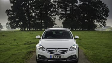 Vauxhall Insignia Country Tourer static head on