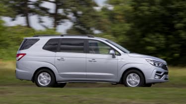 Used SsangYong Turismo - side action
