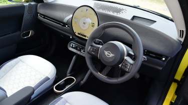 MINI Cooper E - interior 