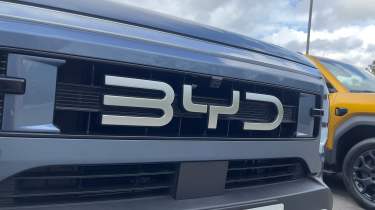 BYD Shark - front logo