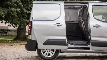 Peugeot e-Partner - slide door