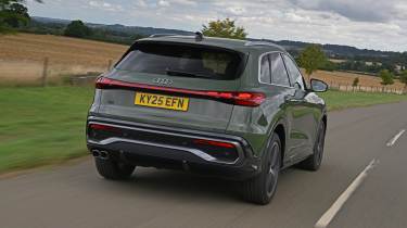 Audi Q5 - rear tracking