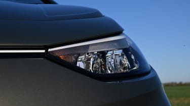 Volkswagen ID.3 - front headlights 
