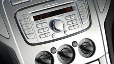 Ford Mondeo console
