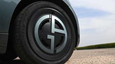 Fiat 500e Giorgio Armani Collector&#039;s Edition - alloy wheels 