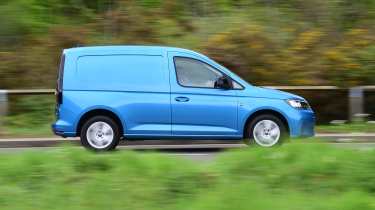 Volkswagen Caddy Cargo - side action