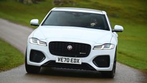 Jaguar XF facelift - front action