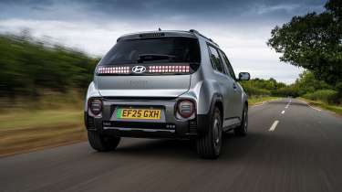 Hyundai Inster Cross - rear tracking