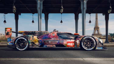 Julie Mehretu BMW Art Car - sode