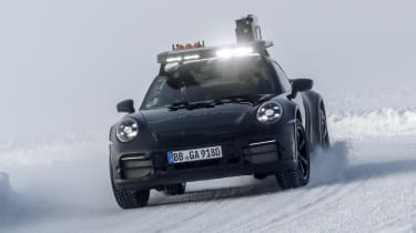 Porsche 911 Dakar on snow