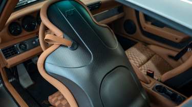 Ruf Ehra - seat folded