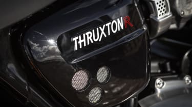 Triumph Thruxton R review - Thruxton R badge