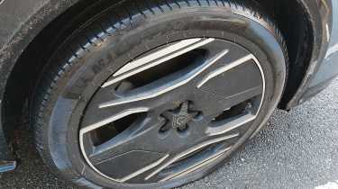 Peugeot E-3008 GT - long termer puncture