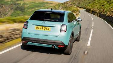 Fiat 600 Hybrid - rear tracking