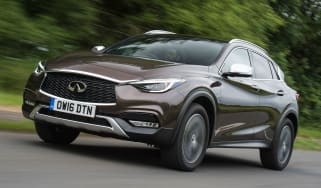 Infiniti QX30 2016 - front tracking