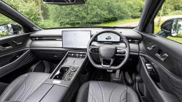 Chery Tiggo 9 - driver view