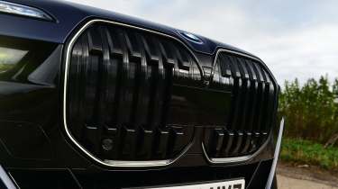 BMW i7 - kidney grilles