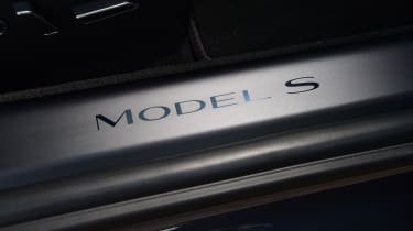 Tesla Model S - door sills