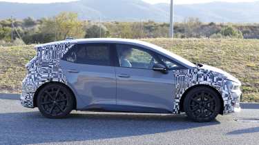 Cupra Born facelift - side profile