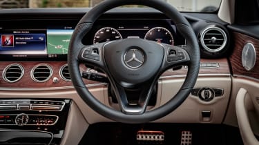 Mercedes E-Class All-Terrain - dash