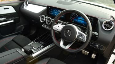 Mercedes EQA - interior
