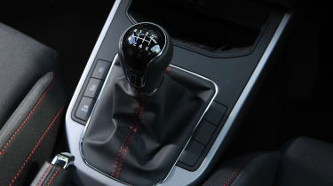 SEAT Arona - gearbox