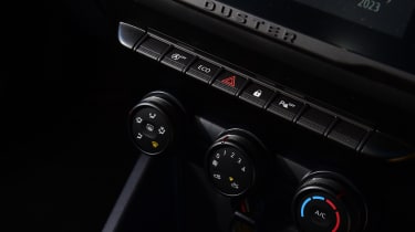 Dacia Duster - interior buttons
