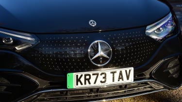 Mercedes EQE 300 AMG Line Premium Plus long termer - grille