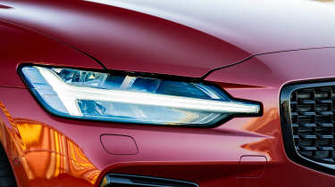 Volvo V60 - headlight