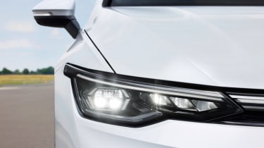 Volkswagen Golf facelift - front light