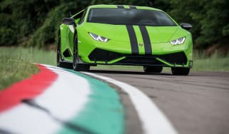 Lamborghini Huracan styling kits - front cornering