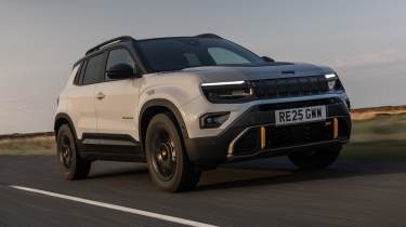Jeep Avenger The North Face Edition - front tracking
