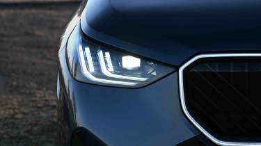 BMW X3 - head light
