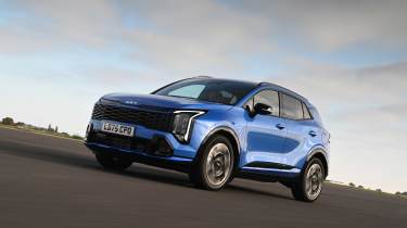 Kia Sportage UK - front action