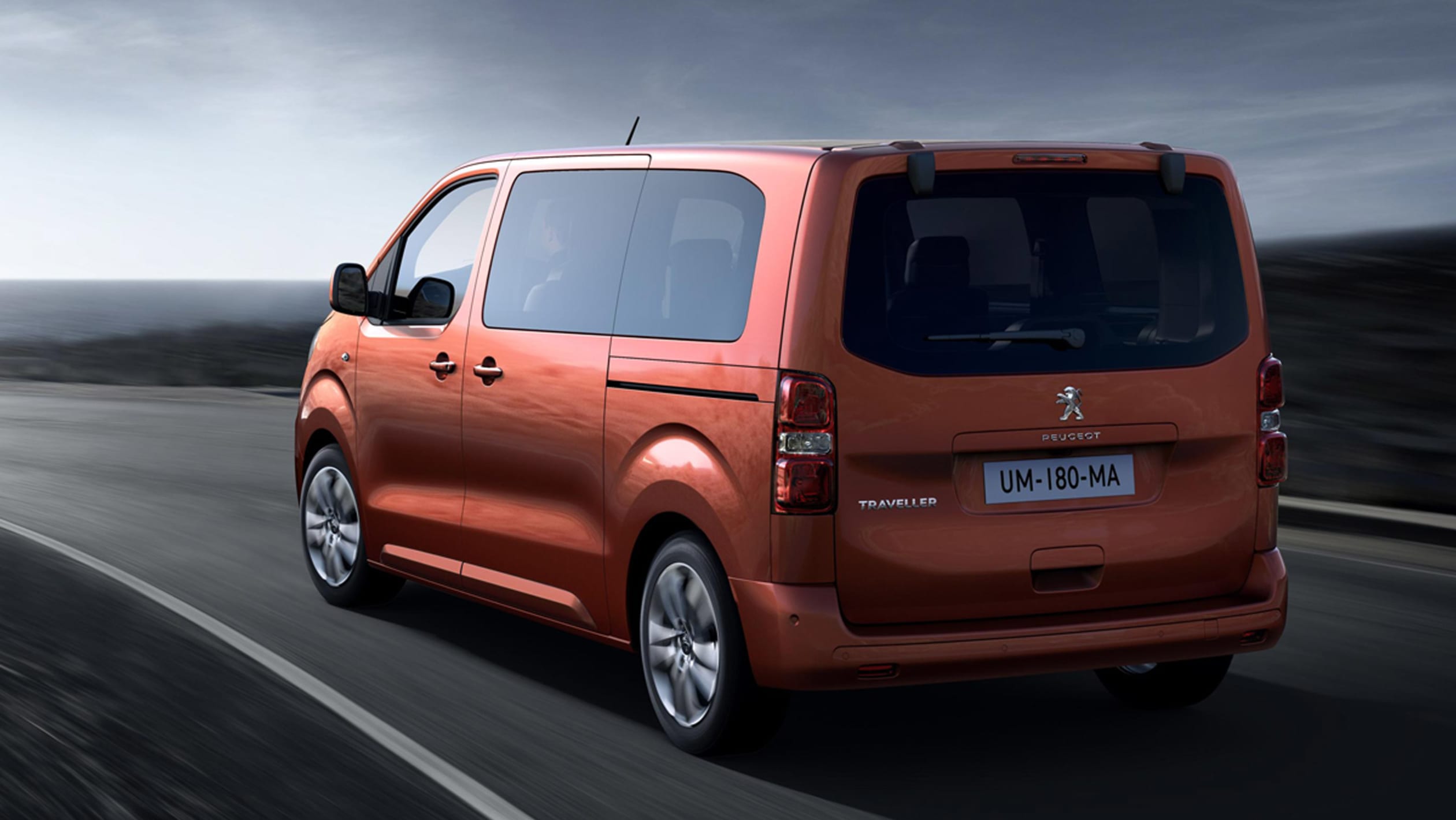 Минивэн peugeot traveller