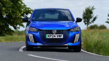 Peugeot 208 - front cornering