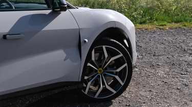 Lotus Eletre - wheel
