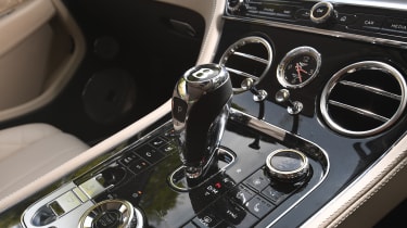 Bentley Continental GT - gearstick