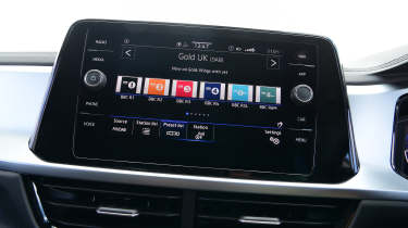 Volkswagen T-Roc - infotainment screen 