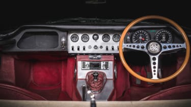 Jaguar Land Rover classic infotainment cockpit