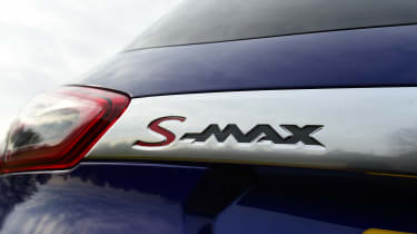 Ford S-MAX long-term - badge