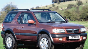 Top 10 worst cars - Vauxhall Frontera front quarter 2