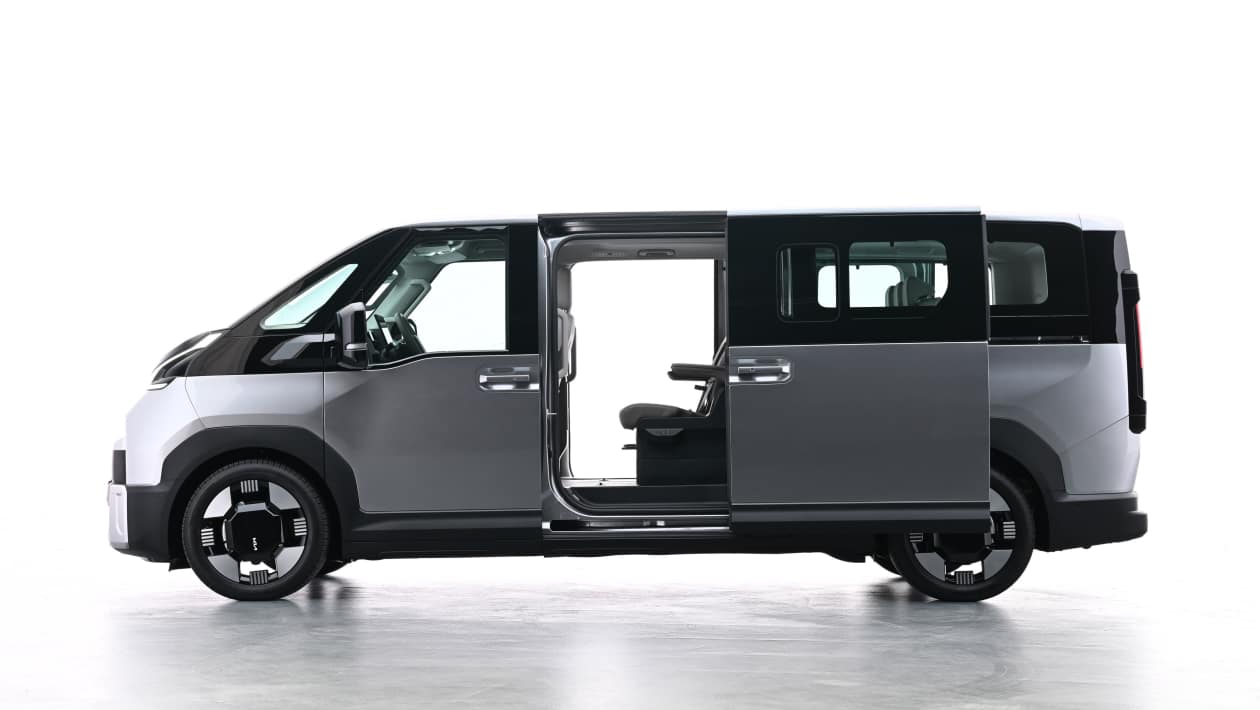 Kia PV7 Passenger side profile with sliding door open
