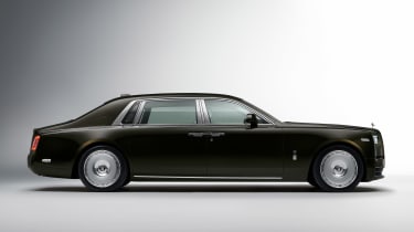Rolls-Royce Phantom - side