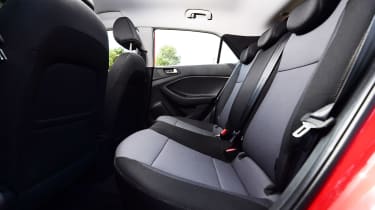 Hyundai i20 mk2 - rear seats
