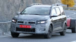 Dacia Jogger facelift (camouflaged) - front 3/4