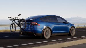 Tesla Model X facelift - rear action