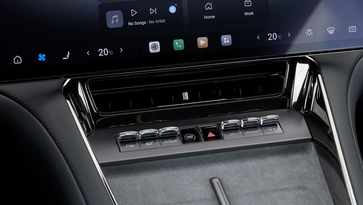 Denza Z9GT center console switchgear detail