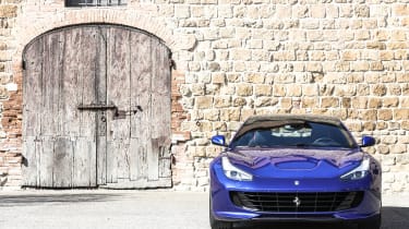Ferrari GTC4 Lusso T 2017 - blue front